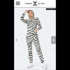 EUC <ONEPIECE> Slimfit Original